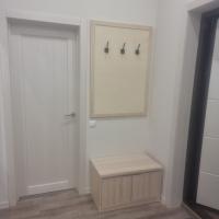 Комплект для прихожей из березы.